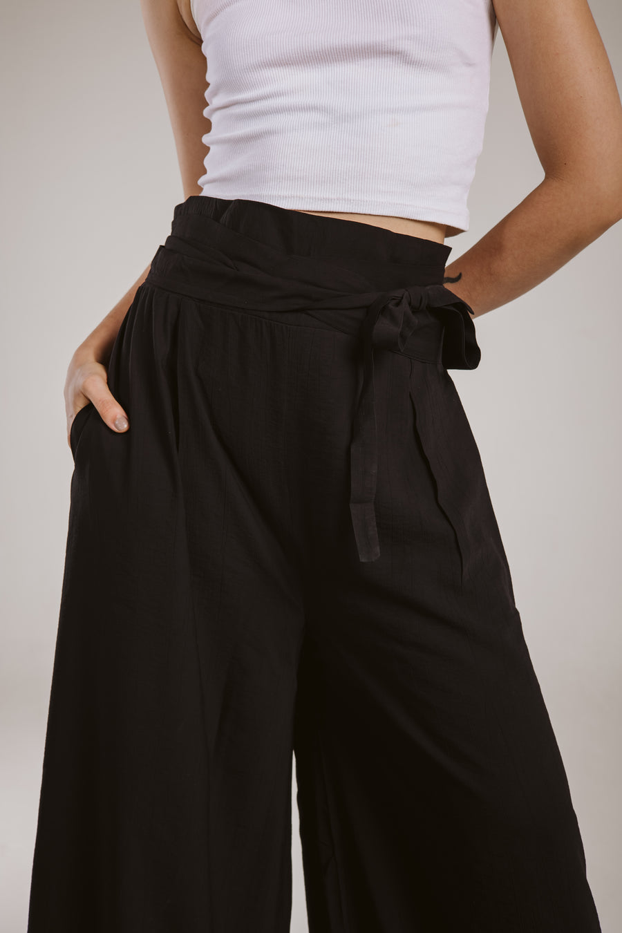 High-Rise Wide Pants in Black