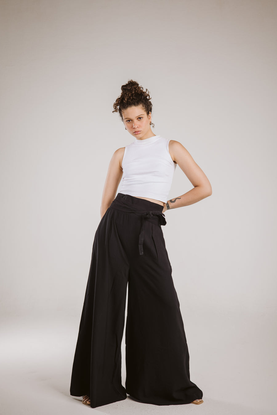 High-Rise Wide Pants in Black