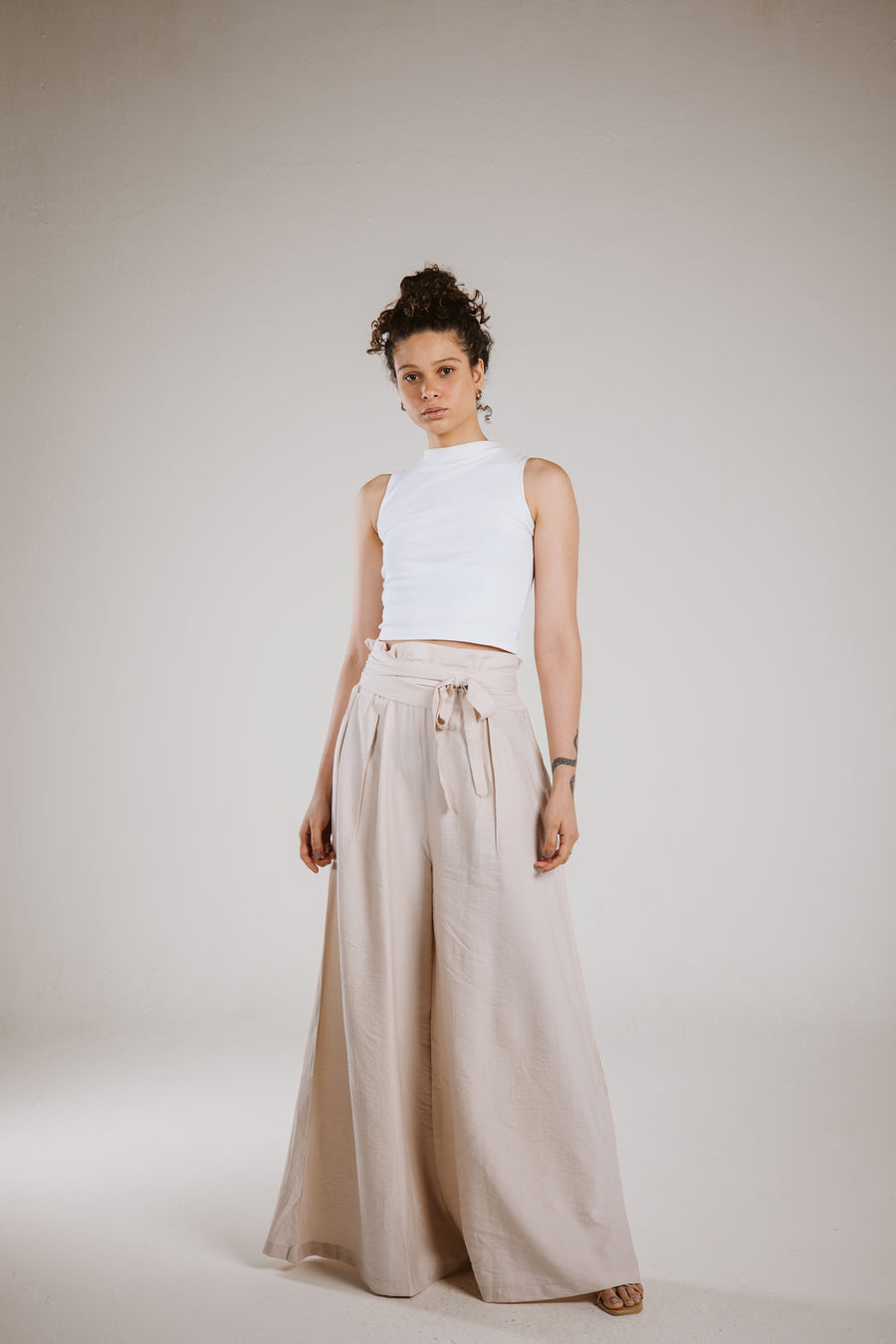 High-Rise Wide Pants in Nude