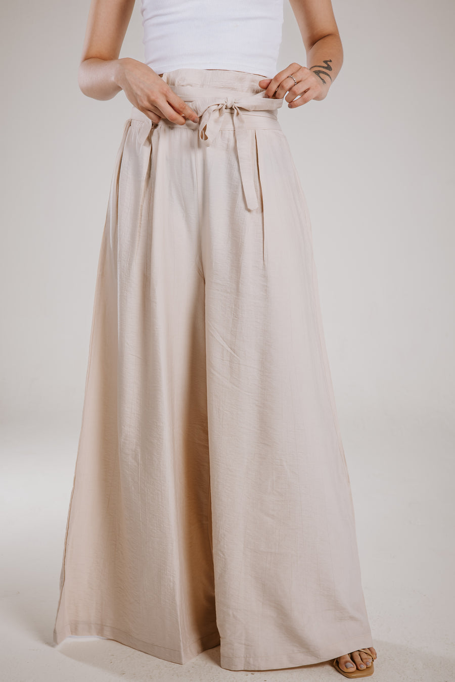 High-Rise Wide Pants in Nude